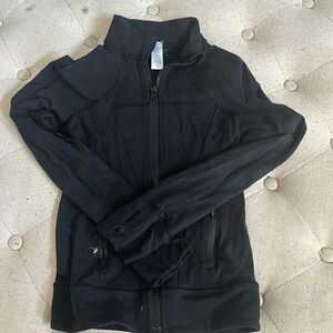 Ivivva girls black athletic jacket size 7